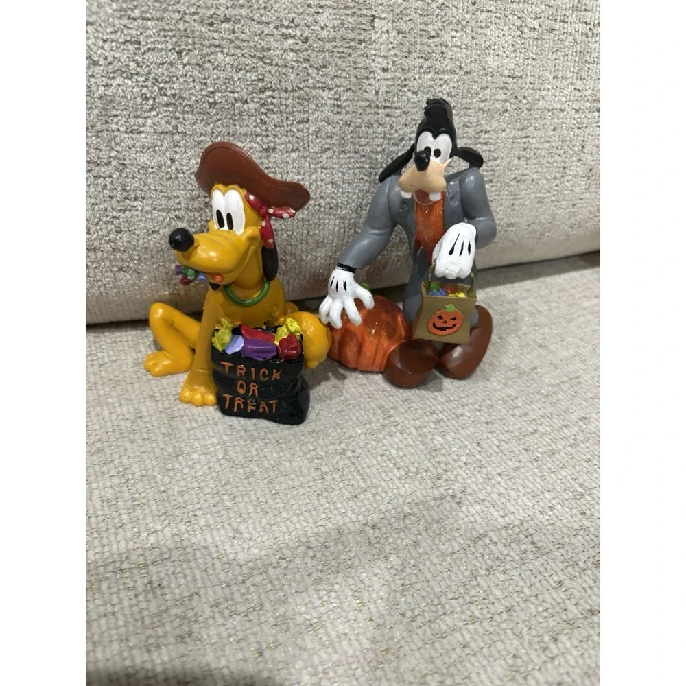 Halloween Trick Or Treat Pluto‎ & Goofy Statue Decorative